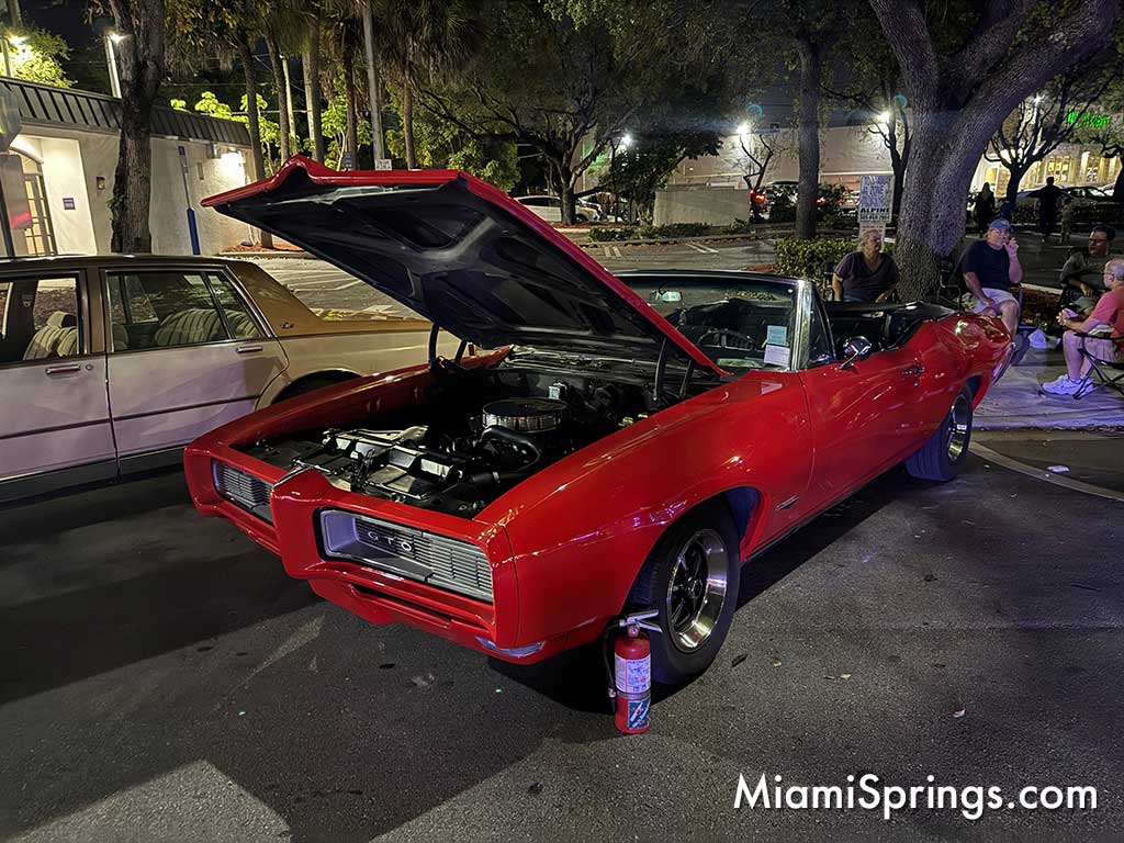 Classic Cars at the 2025 River Cities Festival (Photo Credit: MiamiSprings.com)