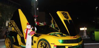 Highlights from the Christmas Car Show on the Circle