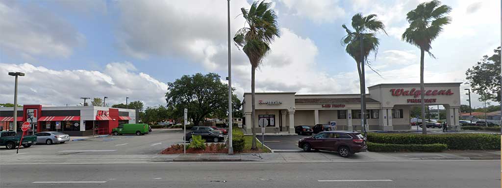 T-Mobile Robbing on Hialeah Drive