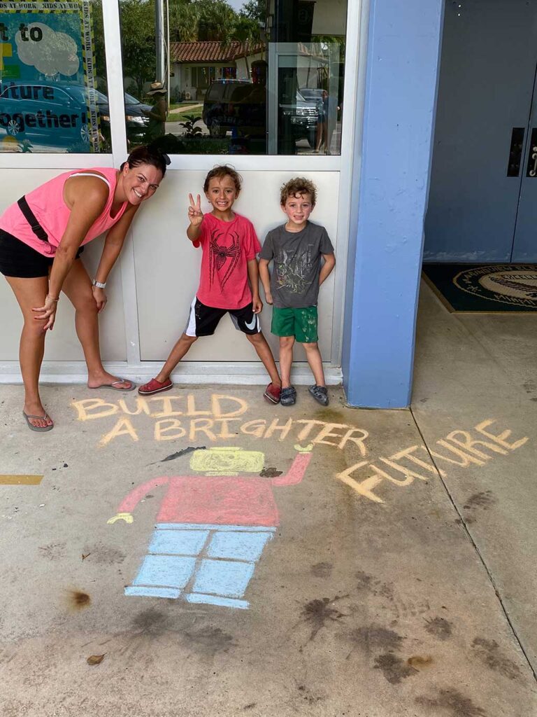 Spring View Elementary Springview Elementary Greets Students with Special Sidewalk Art ...