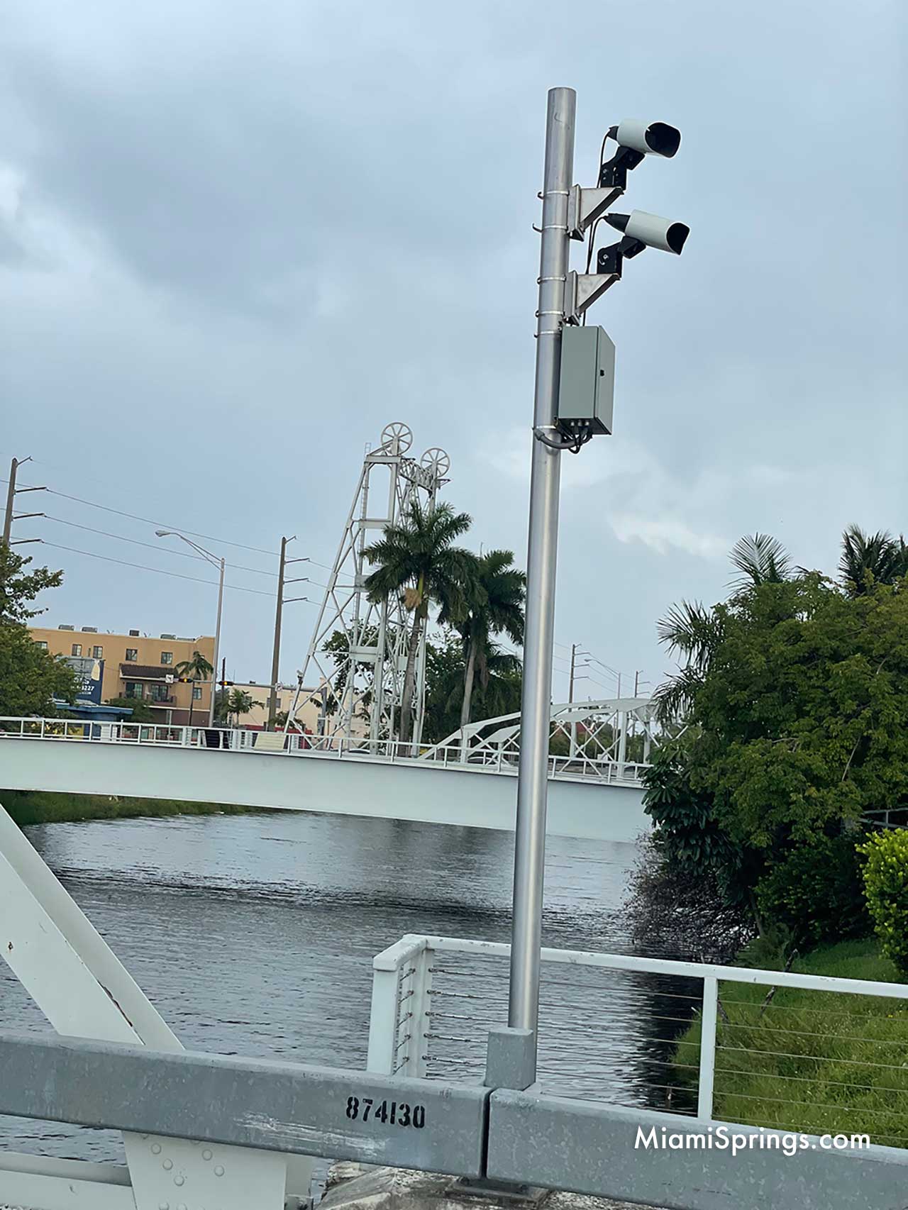 Automated License Plate Reader (ALPR) located at Curtiss Parkway and Canal Street in Miami Springs