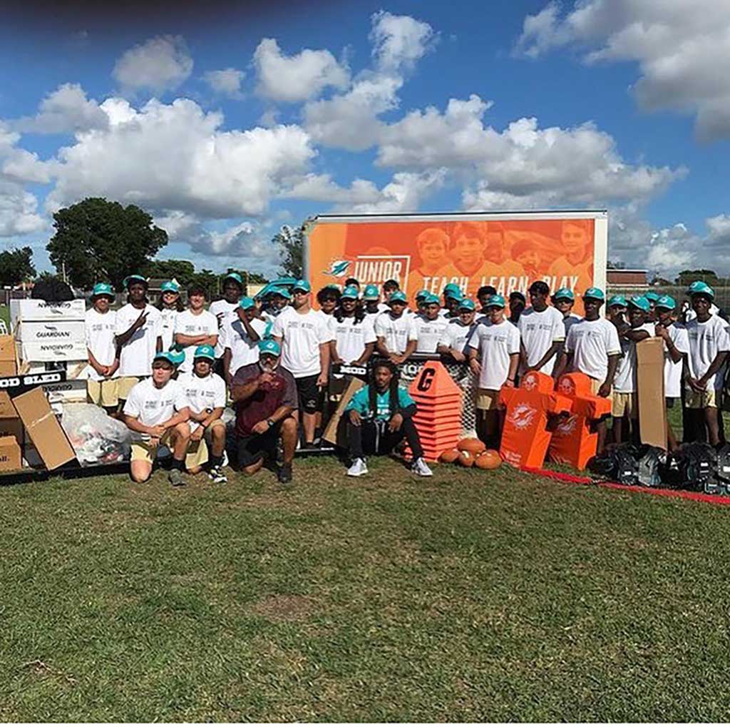 Special thanks to the Miami Dolphins and Baptist Health for their generous donation to the Miami Springs Senior High Football Team: Photo Credit @msshfootball