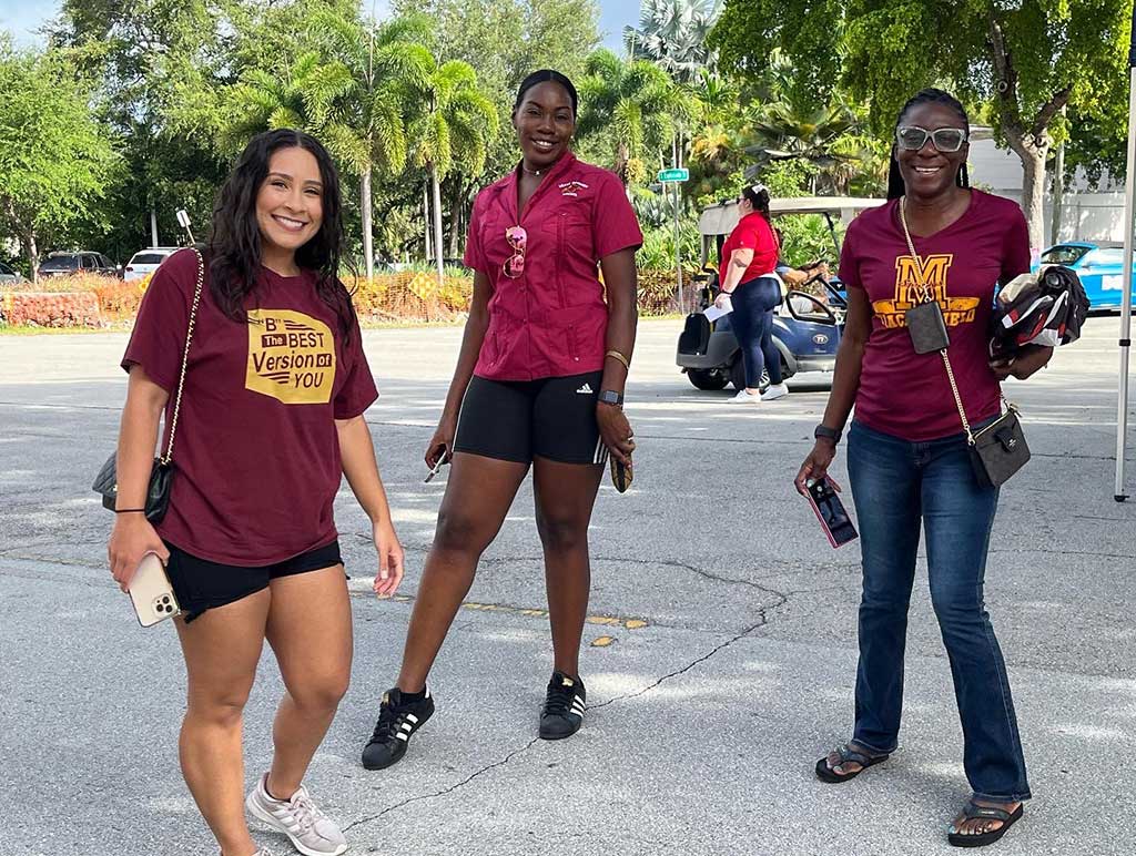 4TH OF JULY PARADE IN MIAMI SPRINGS (Photo credit @mssh_hawks)