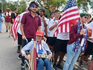 4TH OF JULY PARADE IN MIAMI SPRINGS (Photo credit @mssh_hawks)
