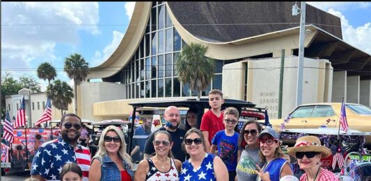 4TH OF JULY PARADE IN MIAMI SPRINGS (Photo credit @springviewpta)