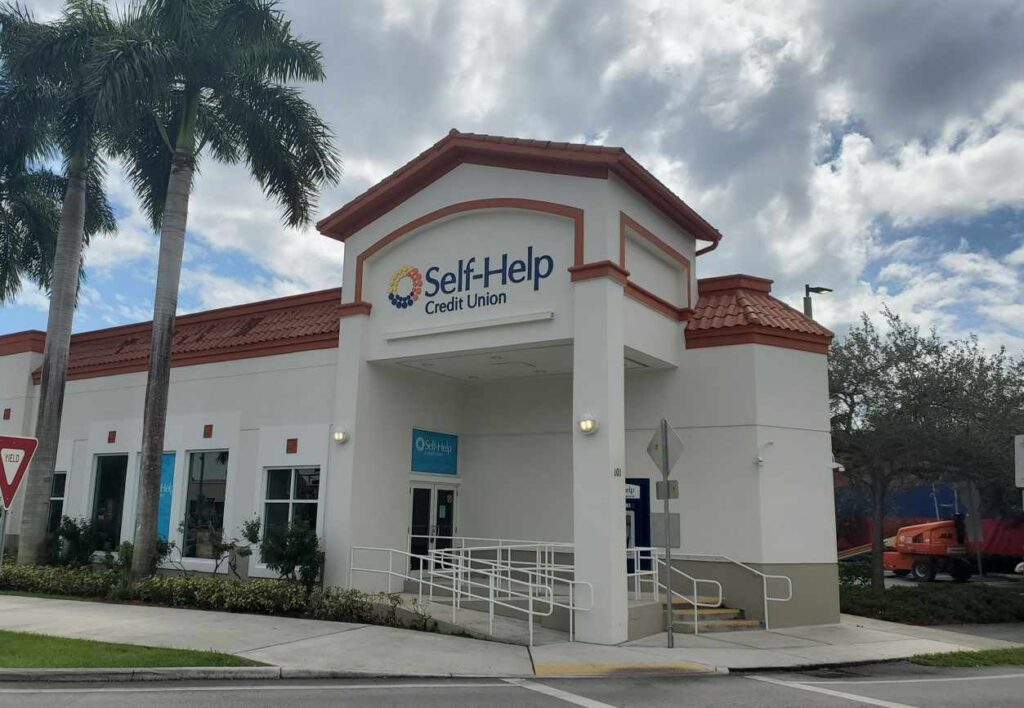 Self-Help Credit Union opens in Miami Springs