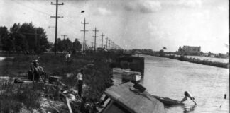 1925 Houseboat Sinking in the Miami Canal by Ken Wilde, Miami Springs Historical Society Historian HOUSEBOAT SUNK ON MIAMI CANAL AT HIALEAH 1925