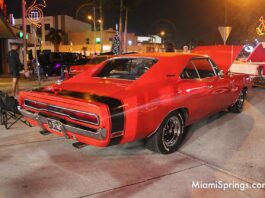 Christmas Car Show on the Circle