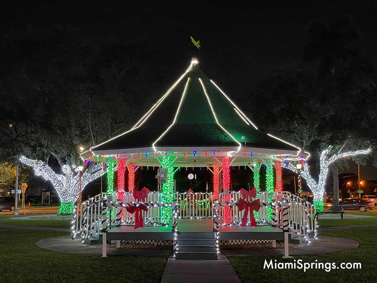 Miami Springs Gazebo decorated for the Holidays