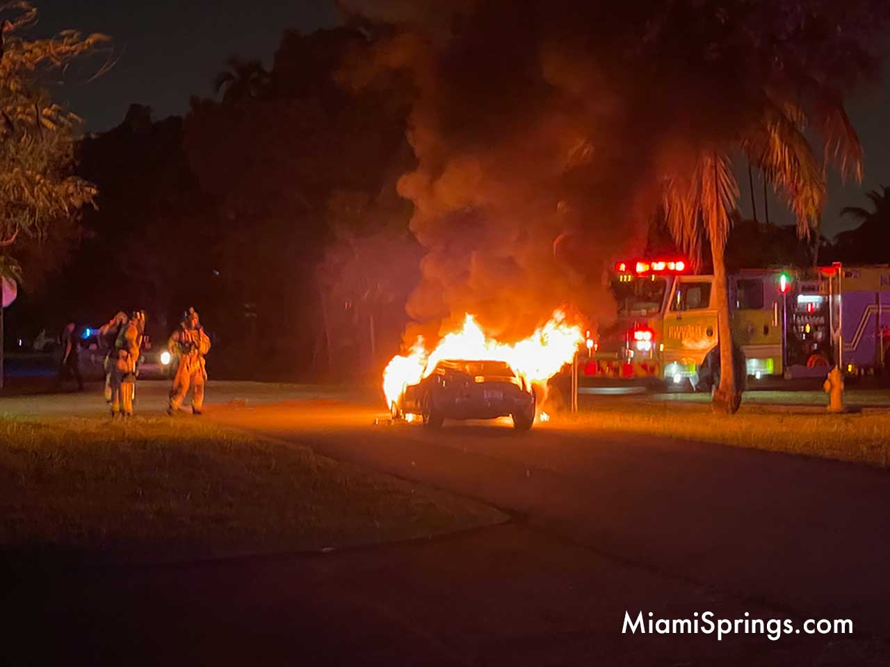 Marcos GT catches fire in Miami Springs