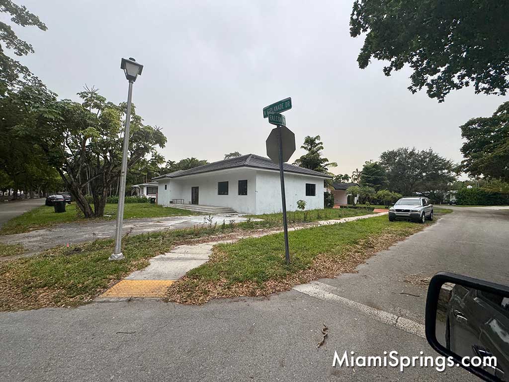 200 North Esplanade Drive