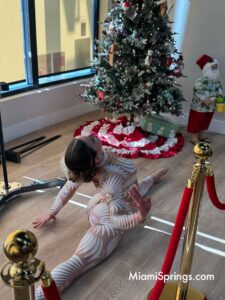 Contortionist at the Aerialbatics Grand Opening Event