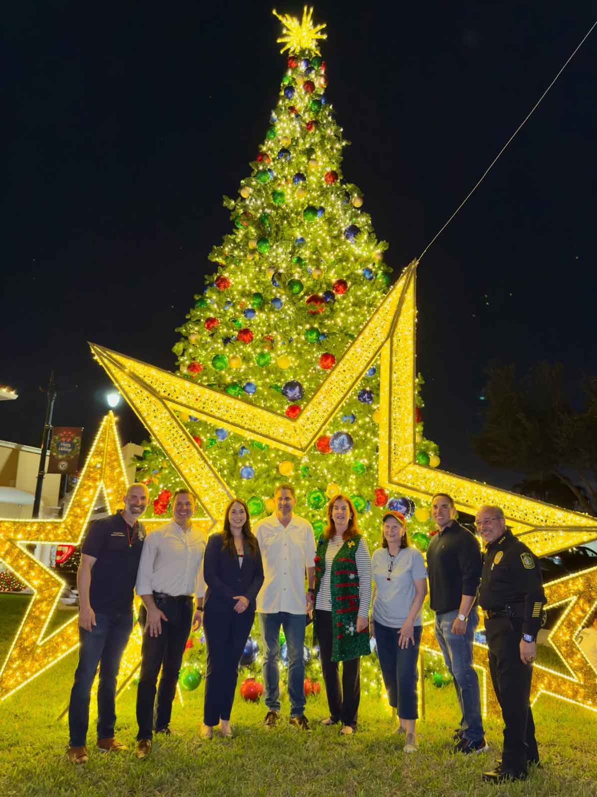 Virginia Gardens Tree Lighting Ceremony (Photo Credit: @dannyespinod5)