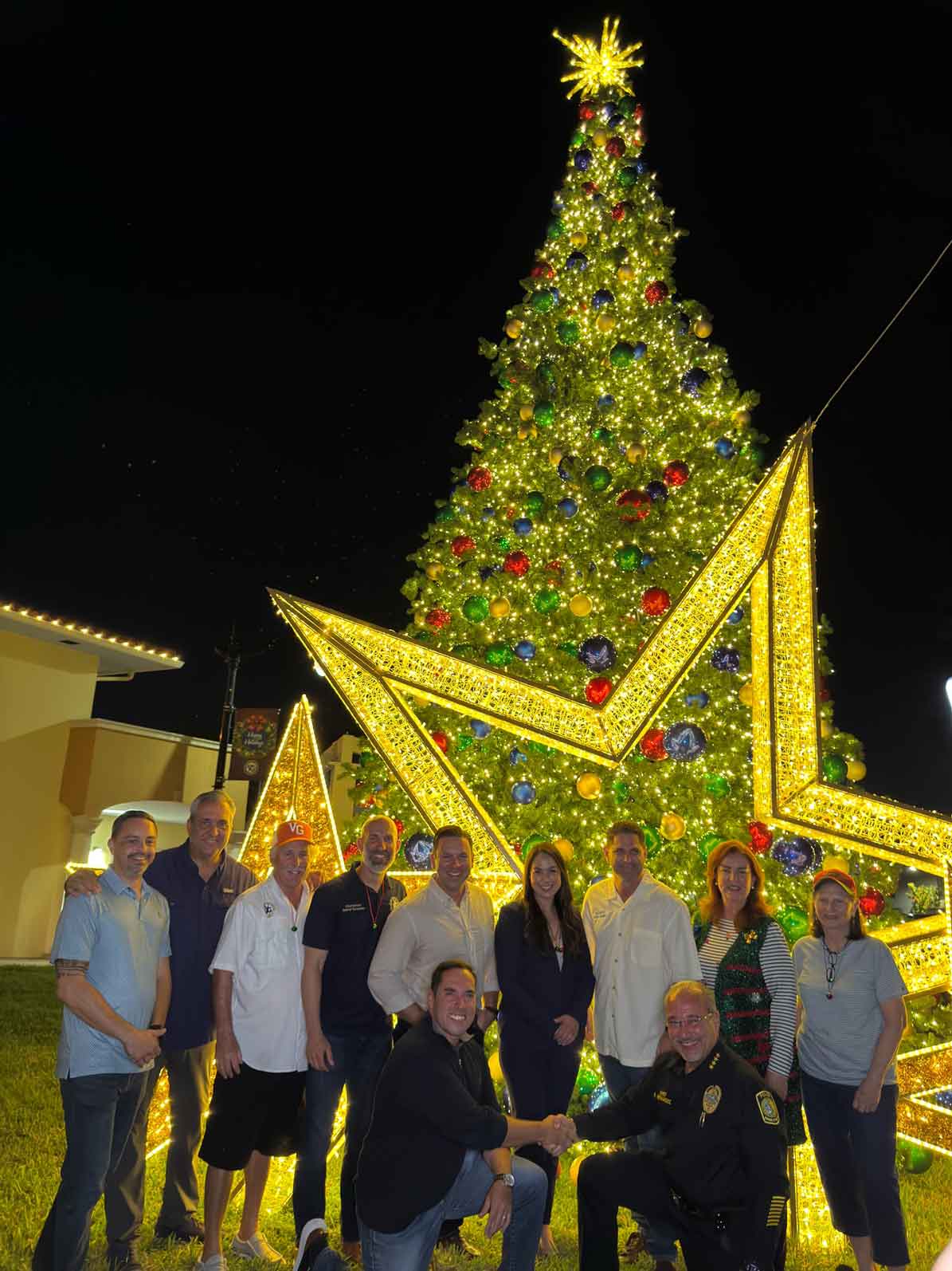 Virginia Gardens Tree Lighting Ceremony (Photo Credit: @dannyespinod5)