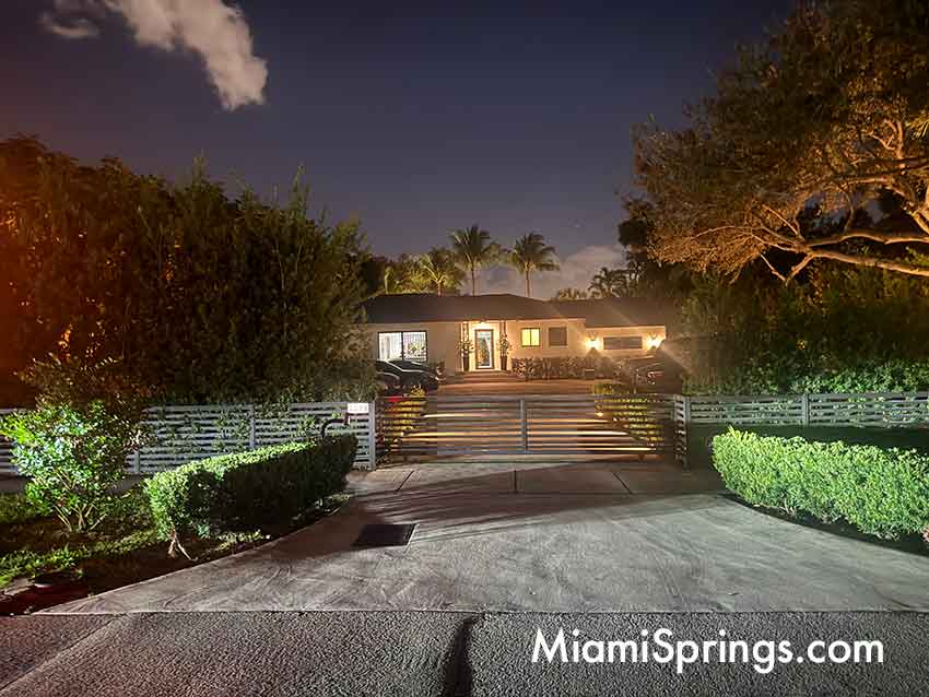 1098 Hunting Lodge Drive, Miami Springs, FL 33166