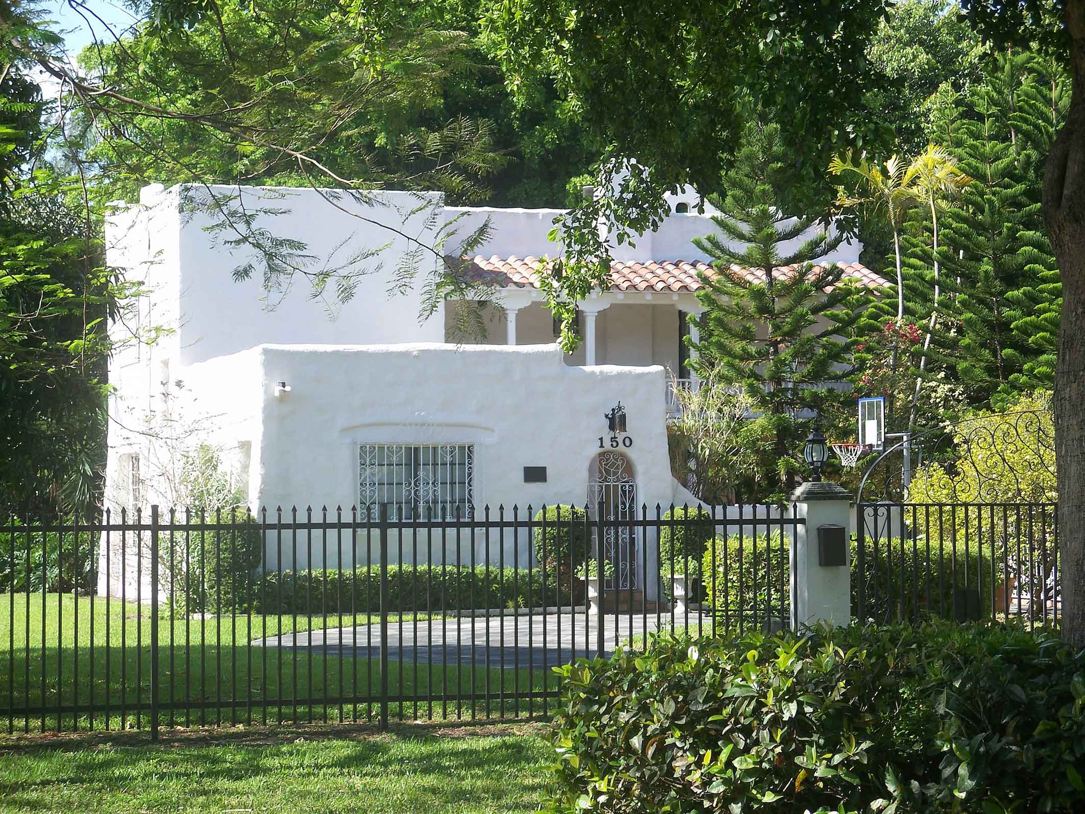 Lua Curtiss House II - 150 Hunting Lodge Drive