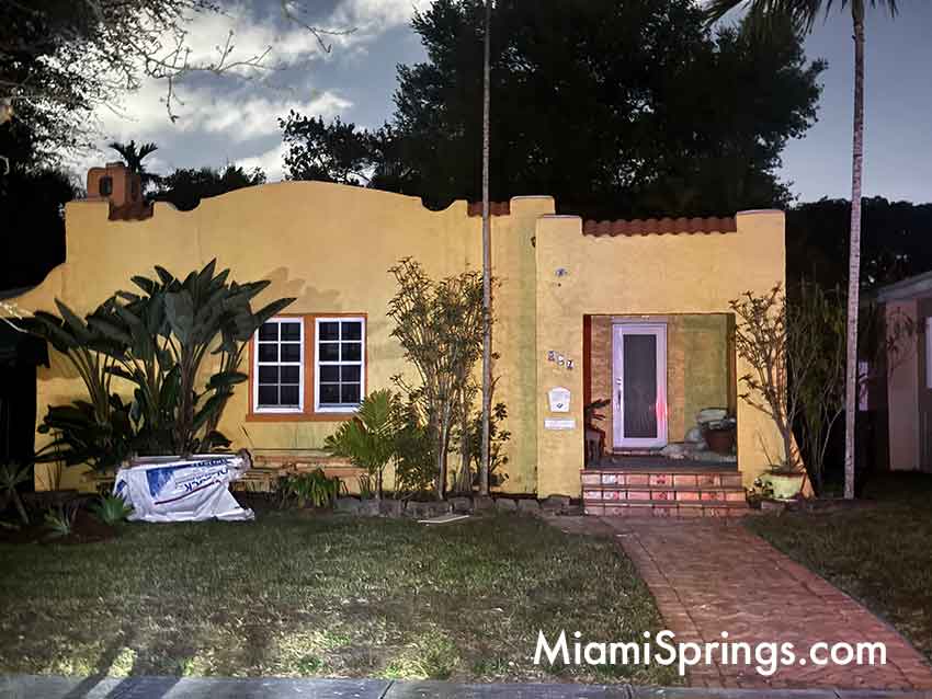 537 Glen Way Miami Springs, Florida 33166