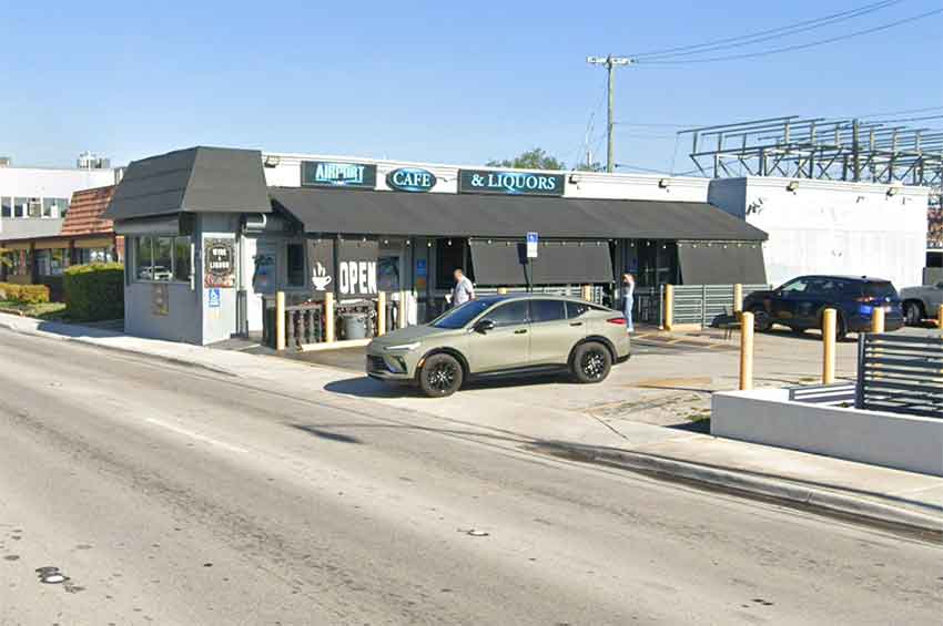 Airport Cafe and Liquors