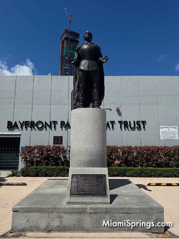 Christopher Columbus Statue at Bayfront Park with Waldorf Astoria Tower